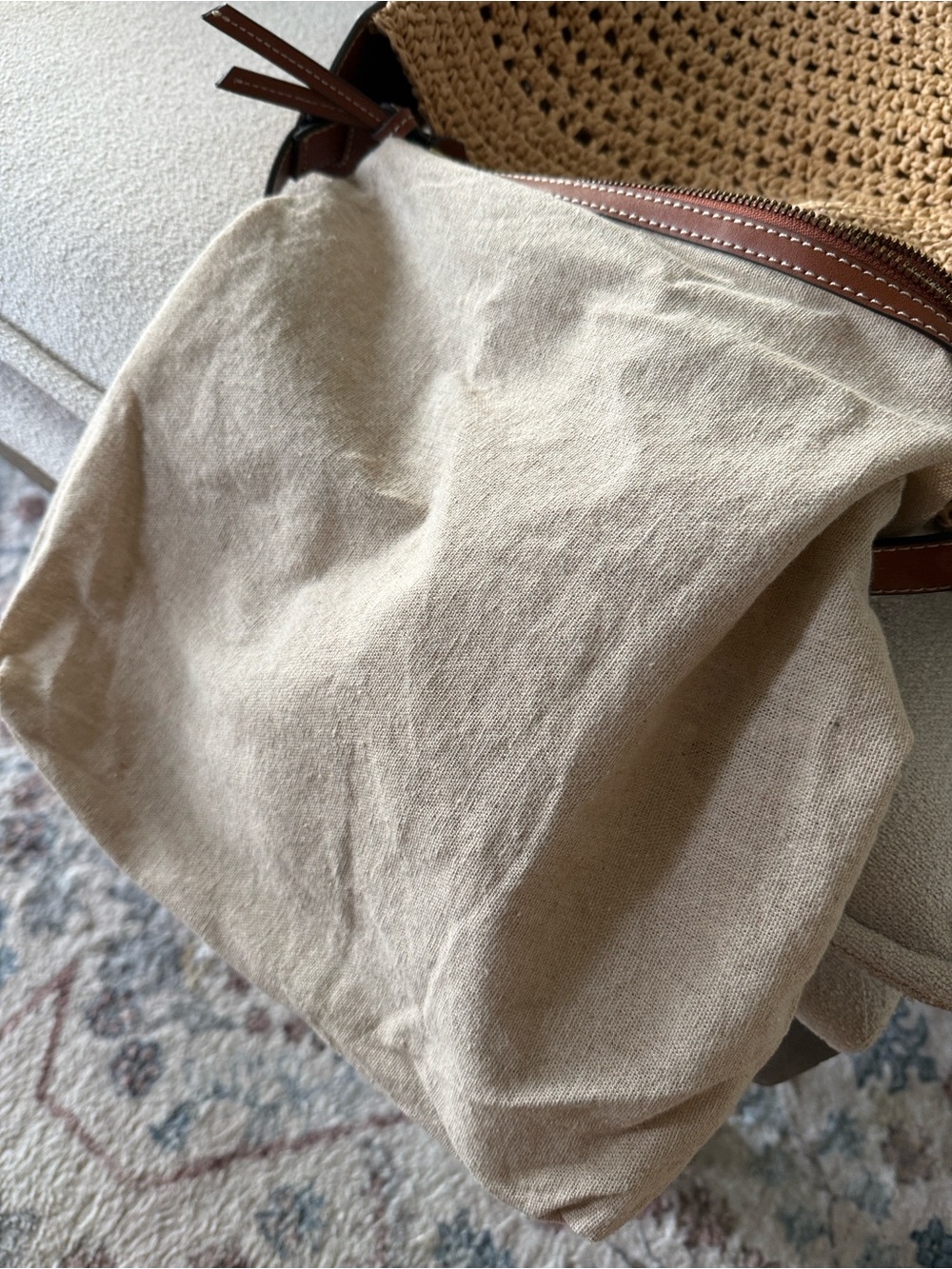 Handbag - Picture 5 of 7